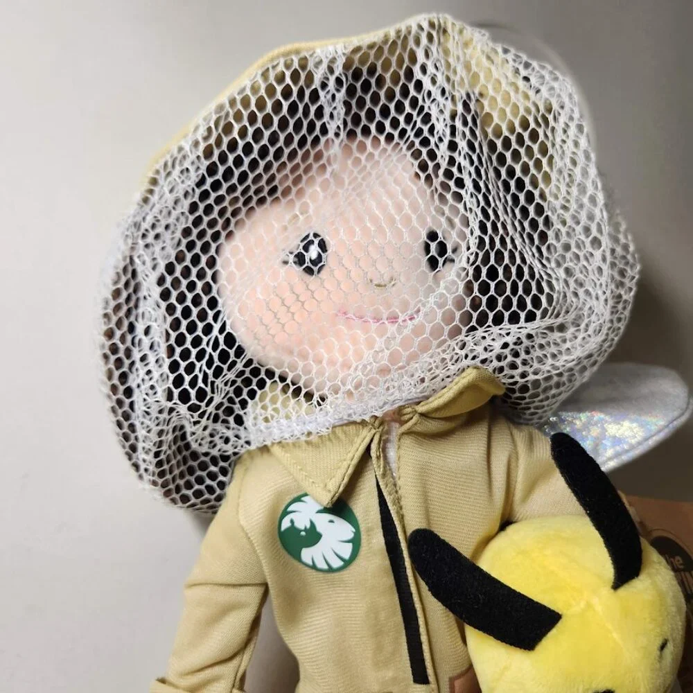NEW San Diego Zoo Wildlife Alliance Beekeeper Woman Honeybee Bee Beekeeping NEW